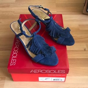NIB aerosoles blue fringe kitten heels size 6.5